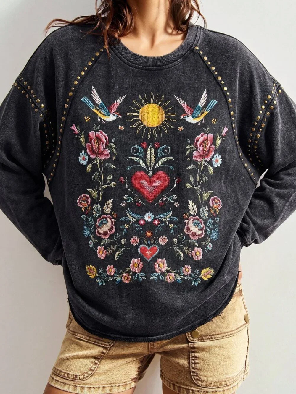 Black Casual Women's Graphic Print Stud-Embellished Washed T-Shirt